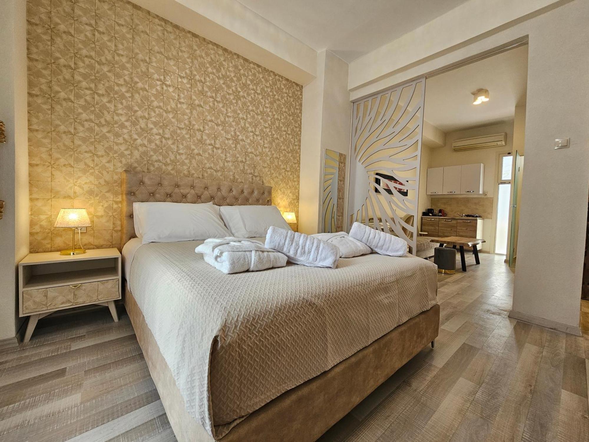 Golden City Center Suites Rhodes City Bagian luar foto
