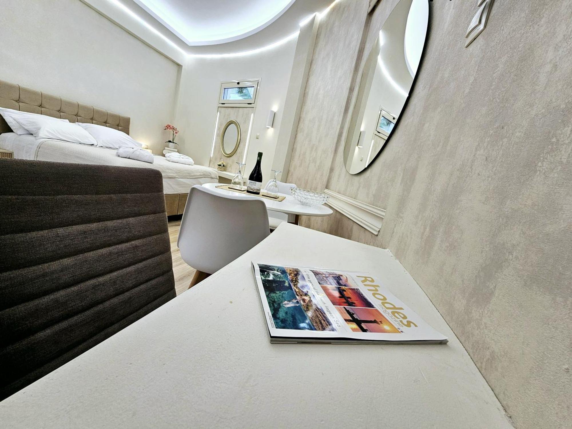 Golden City Center Suites Rhodes City Bagian luar foto