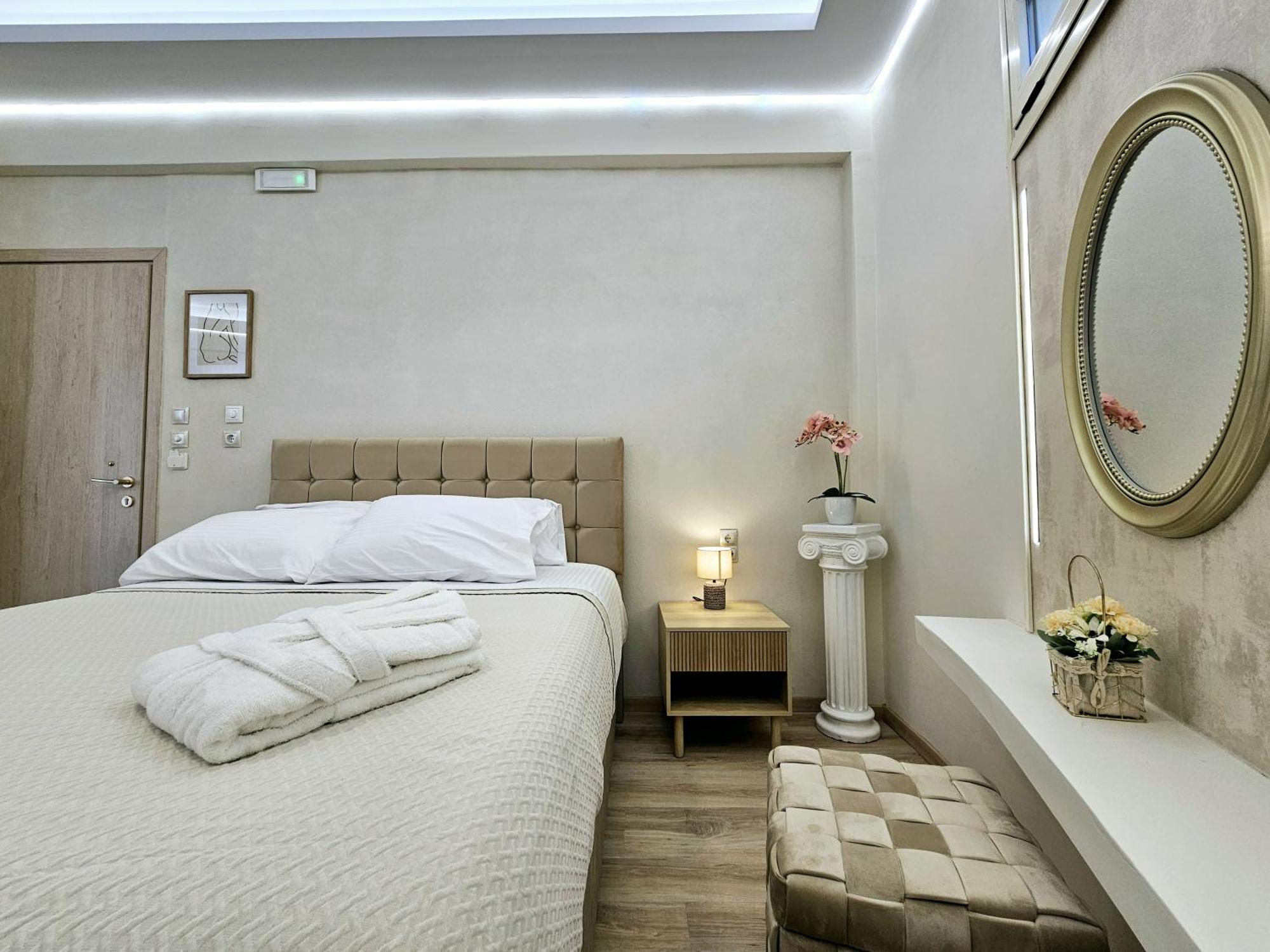 Golden City Center Suites Rhodes City Bagian luar foto
