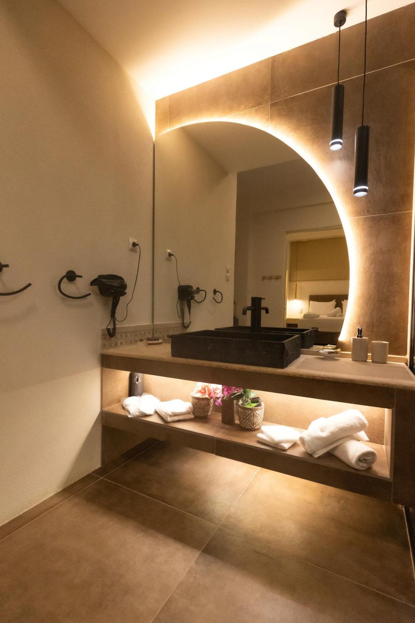 Golden City Center Suites Rhodes City Bagian luar foto