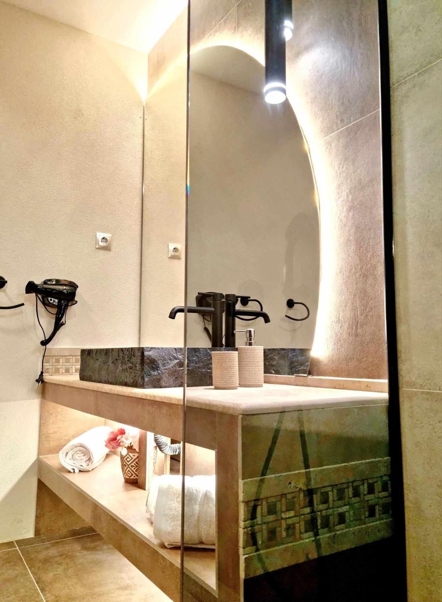 Golden City Center Suites Rhodes City Bagian luar foto