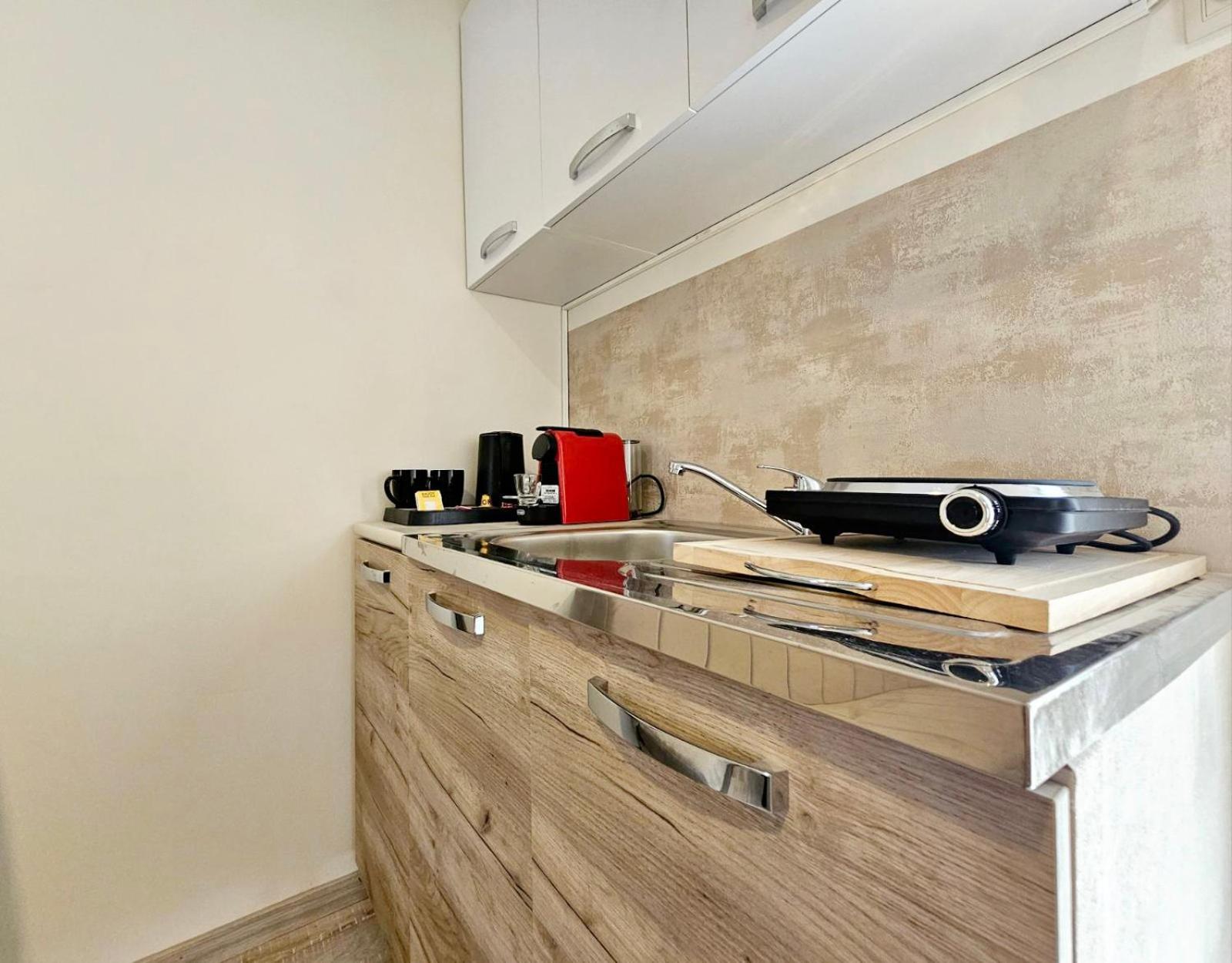 Golden City Center Suites Rhodes City Bagian luar foto