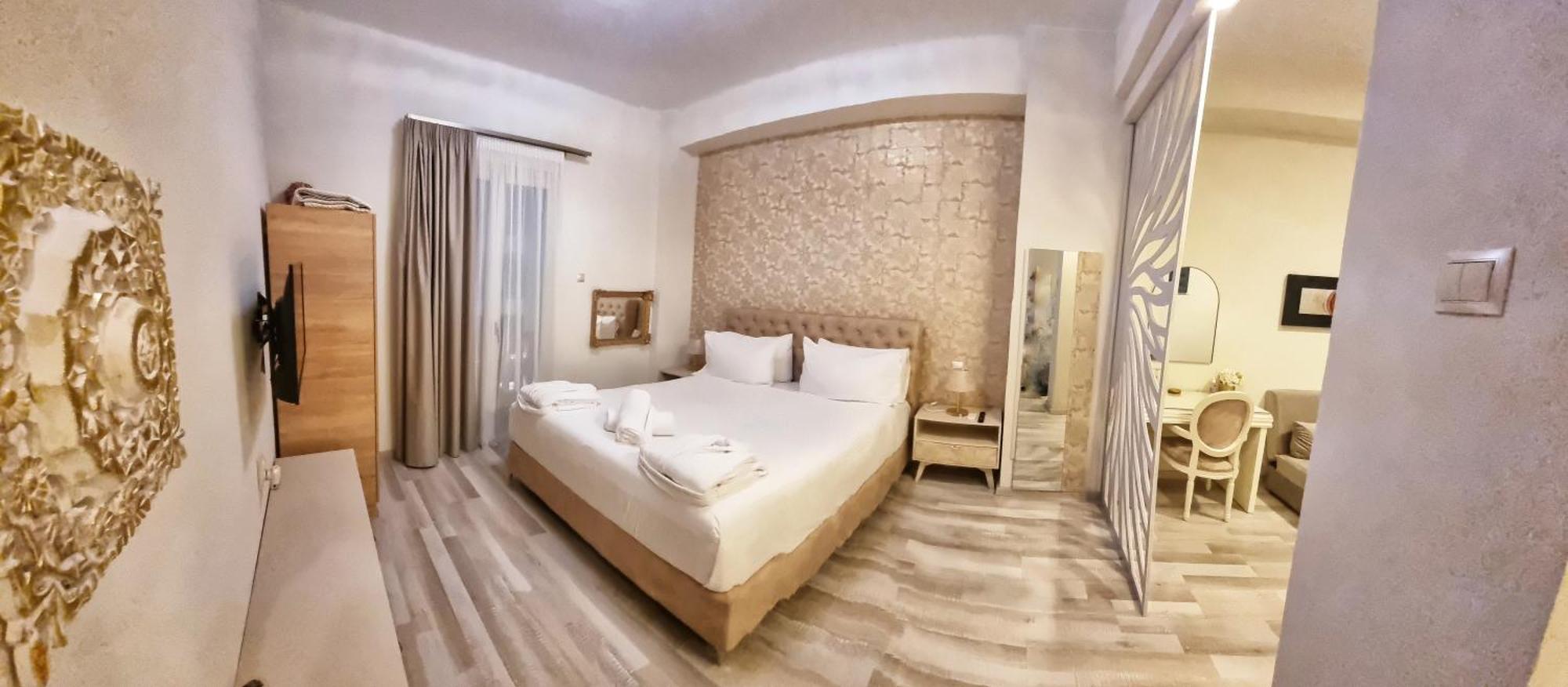 Golden City Center Suites Rhodes City Bagian luar foto